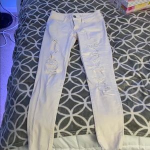 Distressed skinny jeans